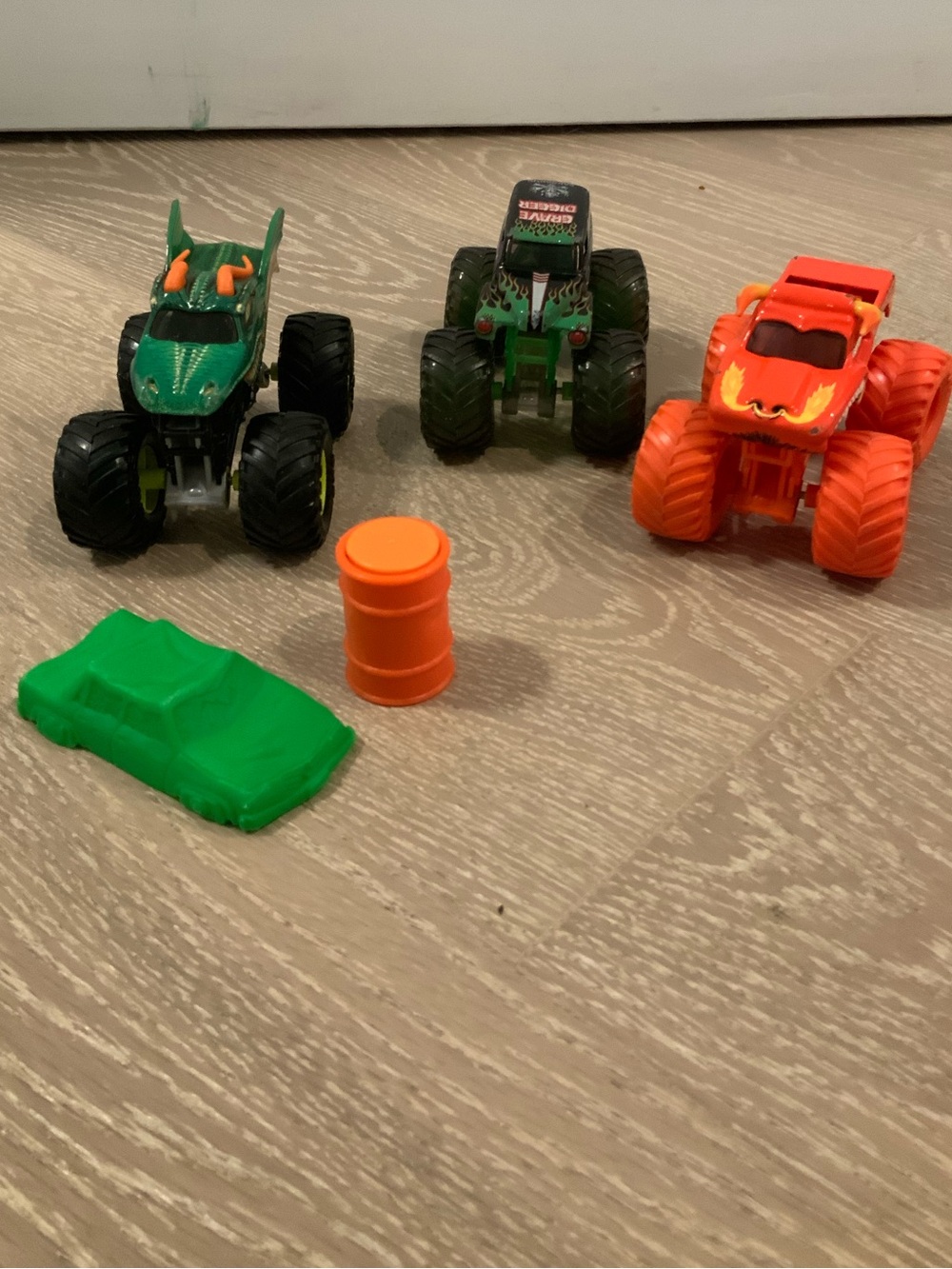 Monster Jam trucks Grave Digger set bundle